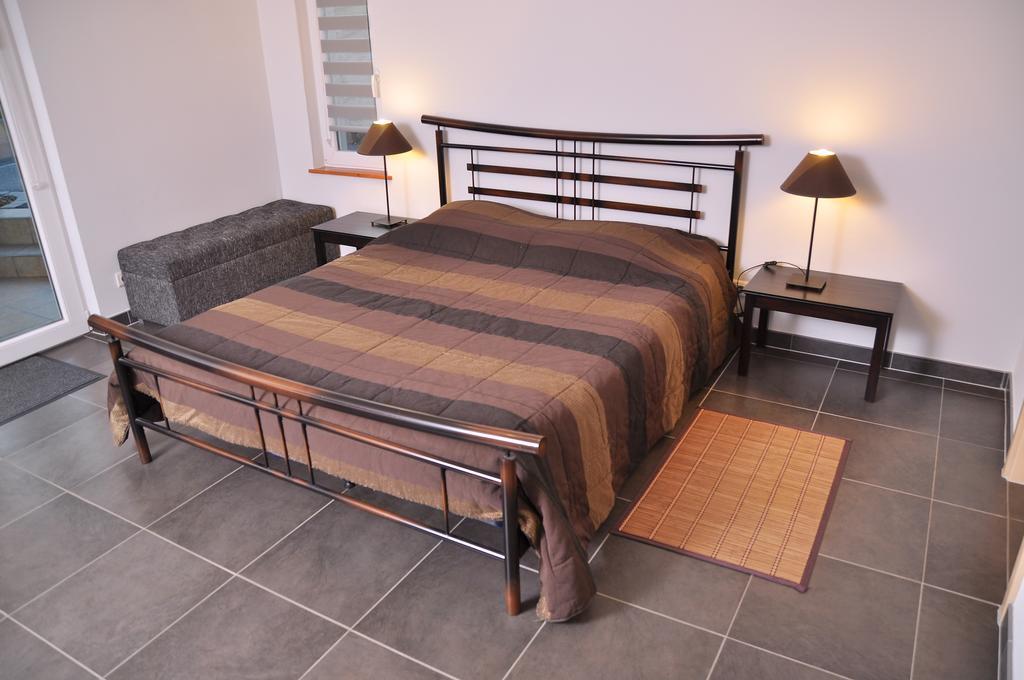 Chambres D'Hotes Les Chalinettes Fegersheim Zimmer foto