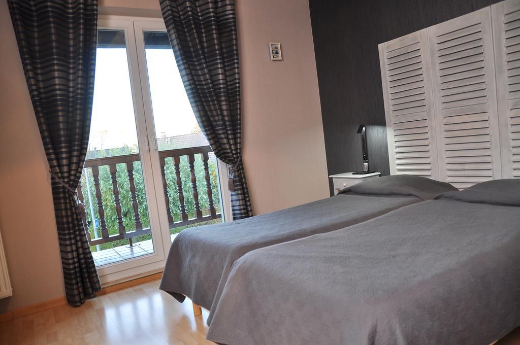 Chambres D'Hotes Les Chalinettes Fegersheim Zimmer foto